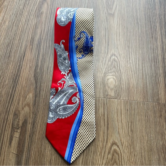 Enrico Venturi Italian Mens Abstract Paisley Designer Tie 100% Silk 62x3.75” - Picture 1 of 5
